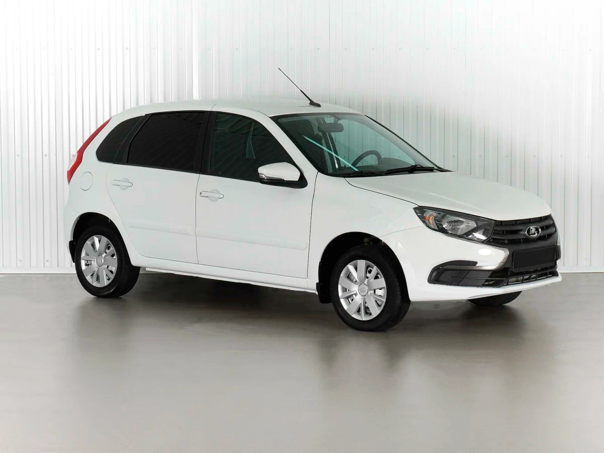 Lada Granta Хэтчбек в Челябинск - фото №1